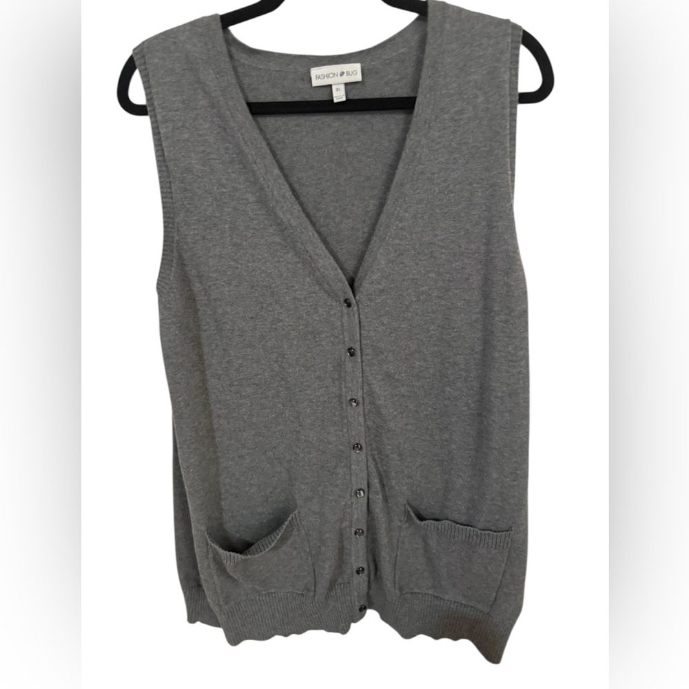 🏖️10 items for $20☀️ Fashion Bug Gray Button-Up Vest| size XL
